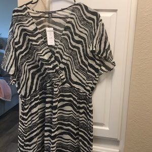 Black label by Chico’s zebra striped maxi dress NWT